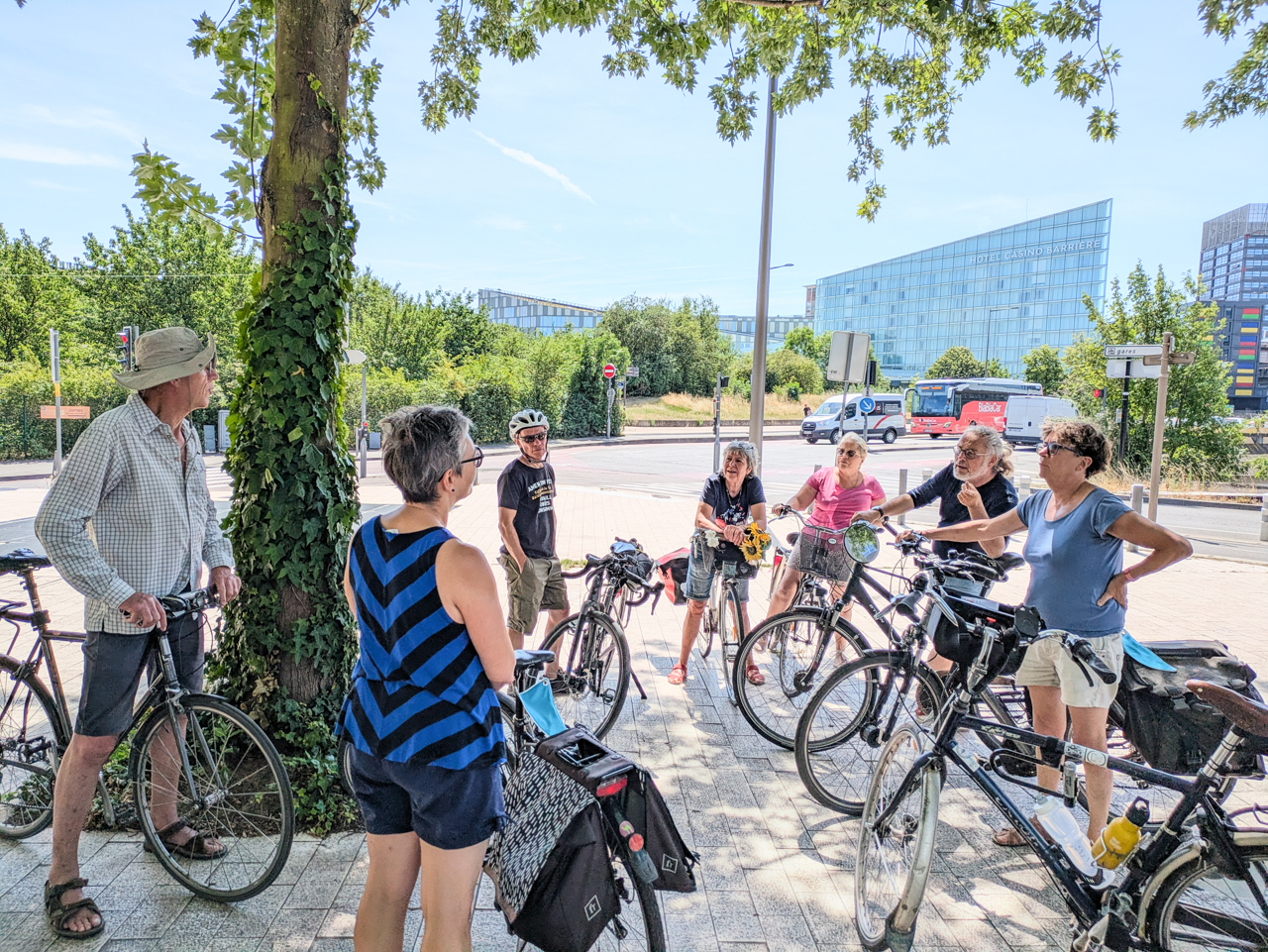 Sommes-nous sur une lisière ressourçante rue du Luxembourg ? - 14h25 ©©JS